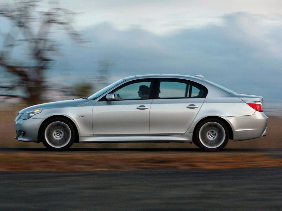 BMW 530d Sedan M Sport Package 2005 года  (AU) (фото 2 из 3)